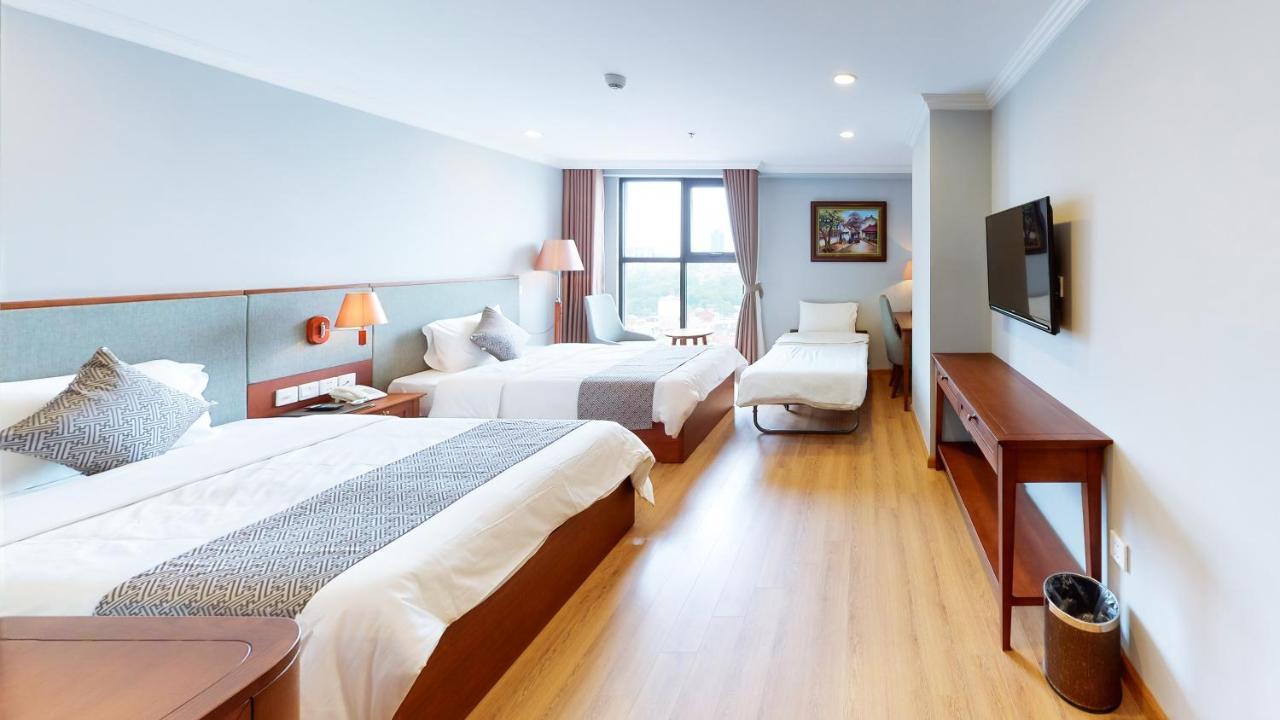 Cau Giay Hotel - By Bay Luxury Hanoi Esterno foto