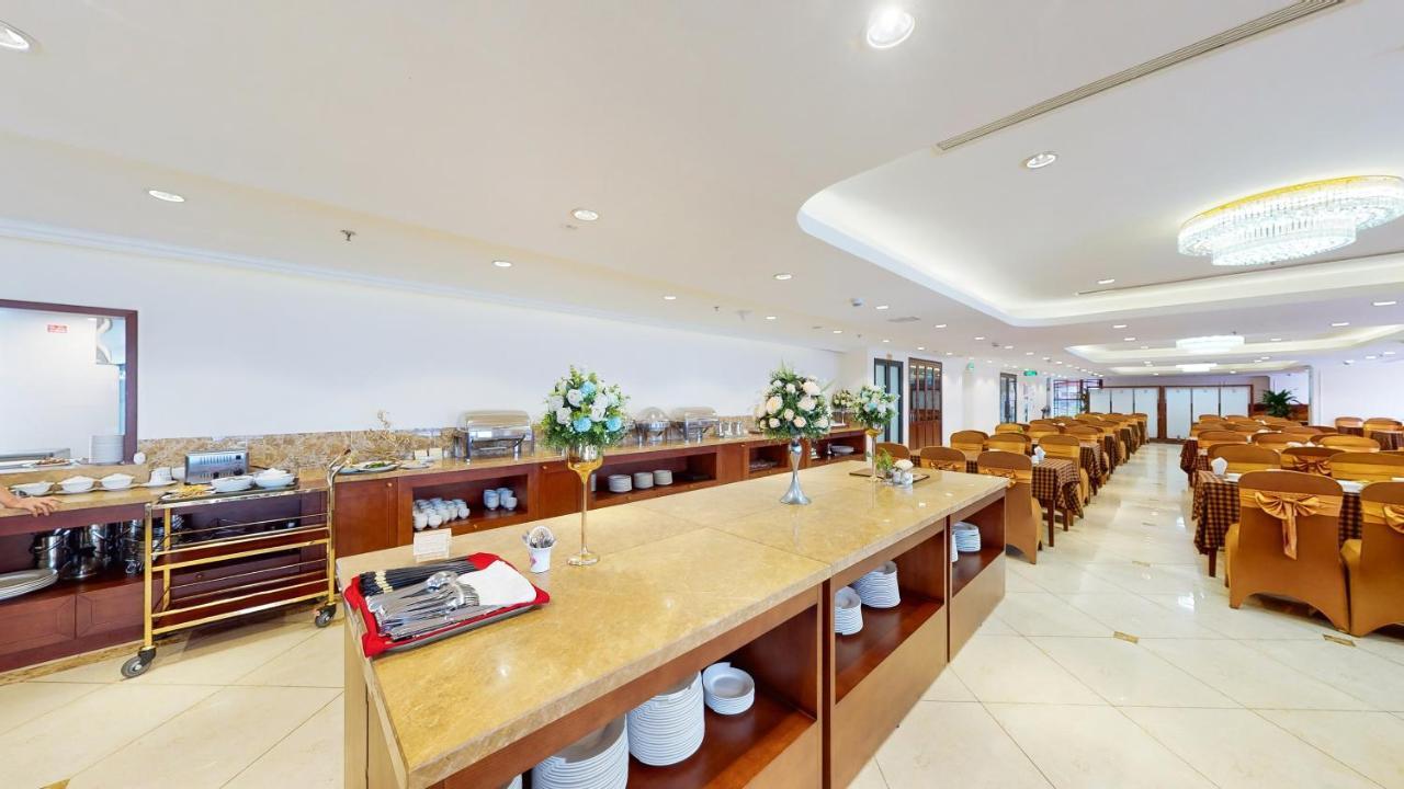 Cau Giay Hotel - By Bay Luxury Hanoi Esterno foto