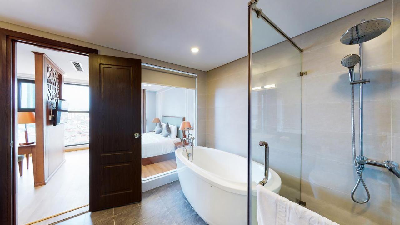 Cau Giay Hotel - By Bay Luxury Hanoi Esterno foto